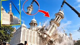 SHAHI MASJID UJJAIN // Must watch share spread love and peace //