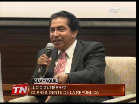 Analizaron situación del país tras 40 años de retorno a la democracia