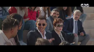 مسلسل دايما عامر لما يسألوك عن حاجة في الإنترفيو ماتعرفهاش فتبدأ تجود وتهبد 