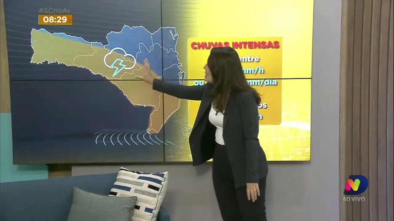 Central do Tempo: frente fria passa por SC nesta segunda-feira