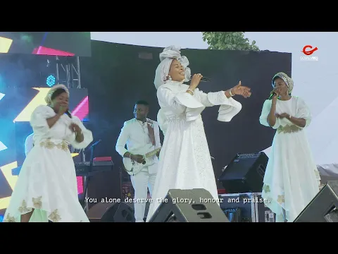 Download MP3 Tope Alabi leads God's people to worship at PRAISE THE ALMIGHTY 2022