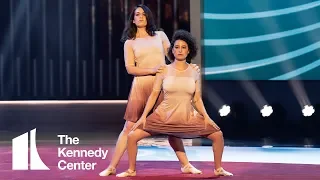 broad citys abbi u0026 ilana elaine dance tribute for julia louis dreyfus 2018 mark twain prize