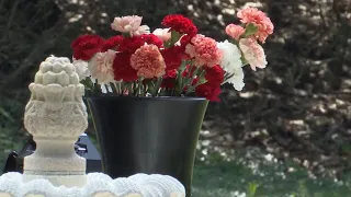 Service of Remembrance honors loved ones laid to rest in Lansing
