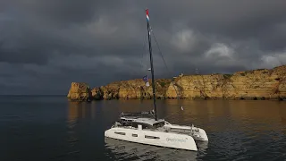 An Outremer in the magnificent Lagoon of Alvor – Hugging the Algarve – Sailing Greatcircle (ep.345)
