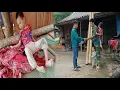 Download Lagu De jongen had hoge koorts en zijn vader maakte zich zorgen. Daarom plukte hij een bananenboom om ...