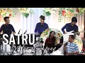 Download Lagu SATRU - Alya ft Agung - oQinawa Live Music ( cover )
