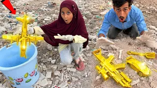 We Found So Many Gold Toys In Trash 😱|