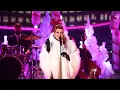 Download Lagu Belinda Washington imita a Kylie Minogue en 'Santa Baby' - Tu Cara Me Suena