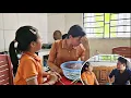 Download Lagu Seeing something strange about Mrs. SAU, the niece told her father.
