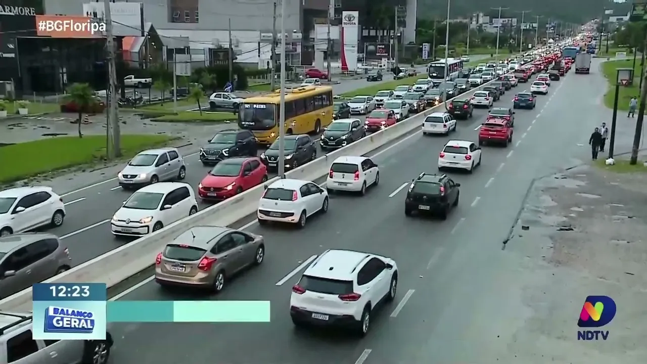 Transtornos no trânsito: SC-401 afetada por alagamentos após fortes chuvas