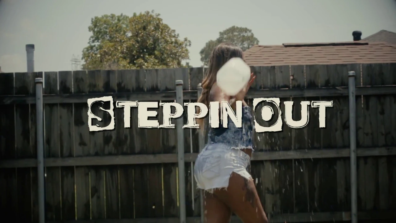 DIVA DEE "STEPPIN OUT OFFICIAL VIDEO"