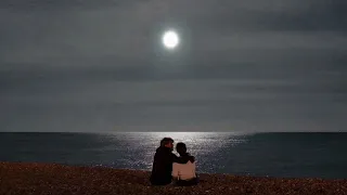 رجيت القاك قمرا في سمايا محمد عمر 