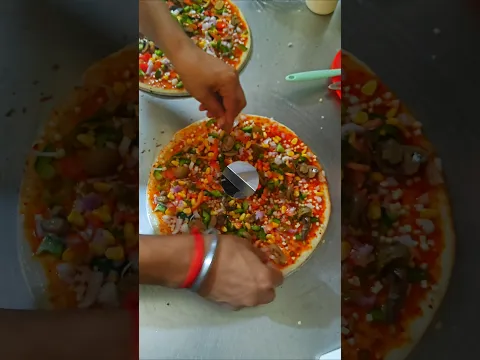 12 inch ka pizza kaise banaye ๐๐๐ฎ#shorts #pizza