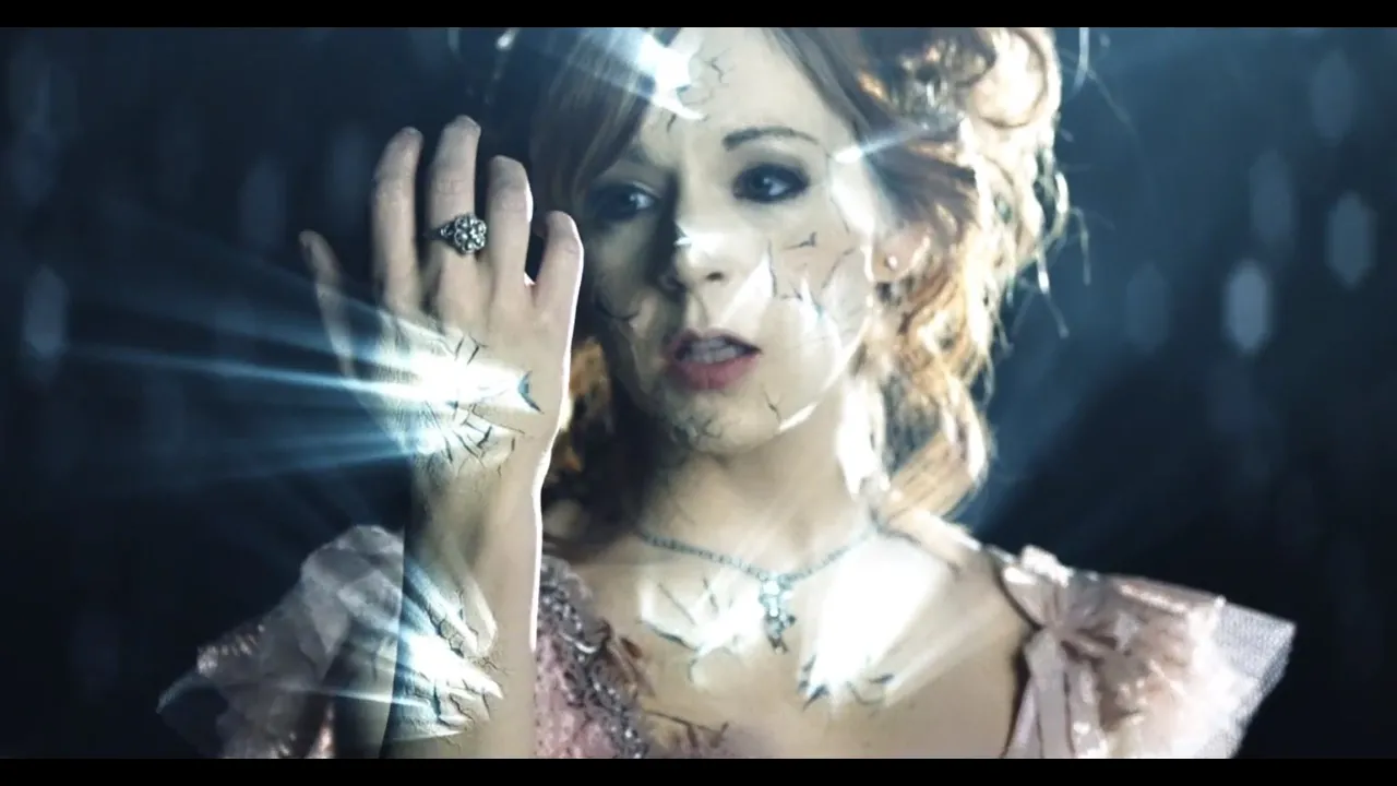 Lindsey Stirling - Shatter Me ft. Lzzy Hale (Official Music Video) Lindsey Stirling - Shatter Me ft. Lzzy Hale (Official Music Video)