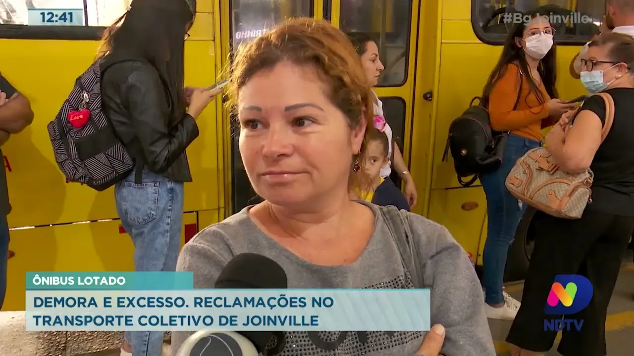 Ônibus lotado: demora e excesso. Reclamações no transporte coletivo de Joinville