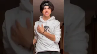 ترند اجنبي على اغنيه عربيه 