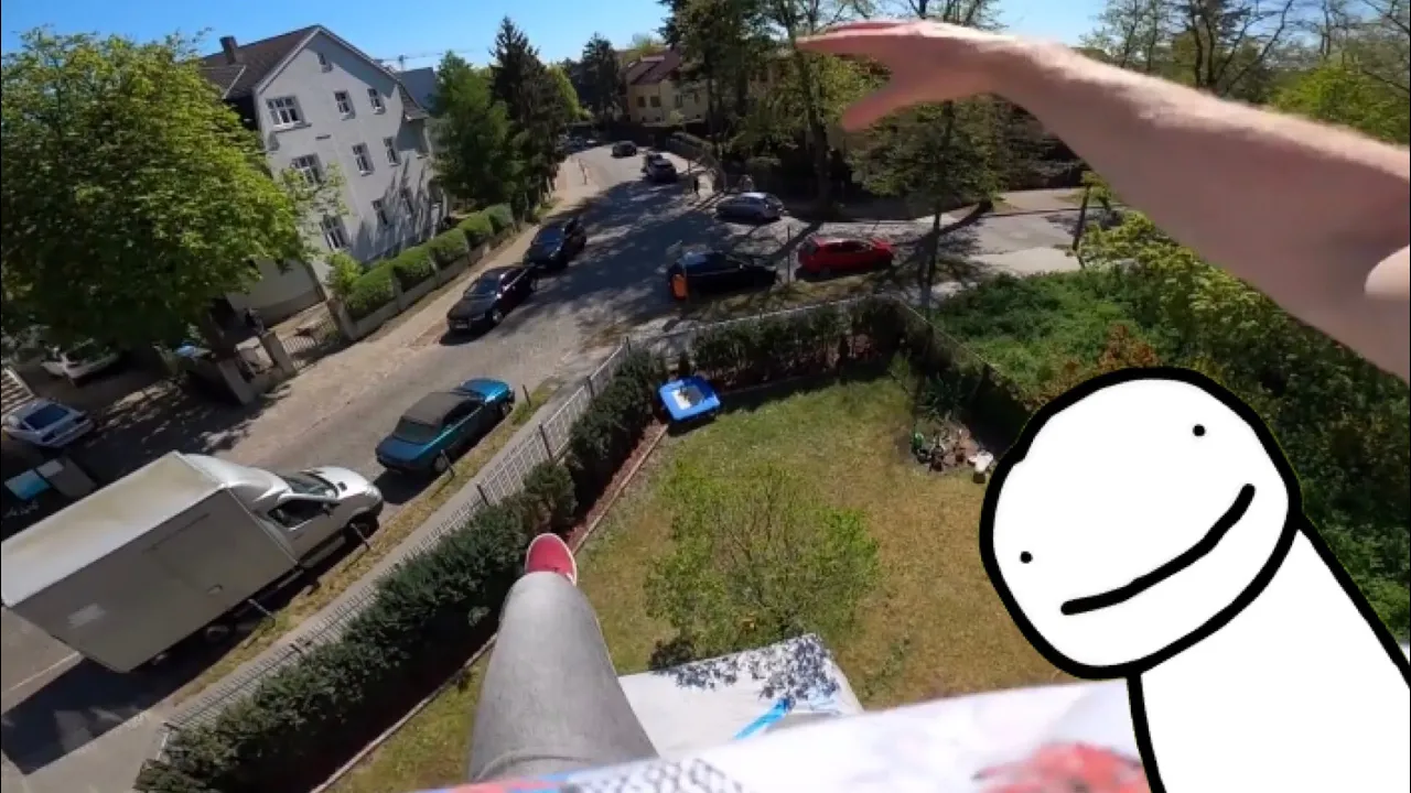 I put dream speedrunning music over a parkour video