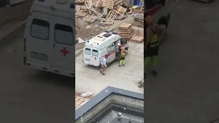 В Новосибирске двое несовершеннолетних 15 и 17 лет сорвались с высоты 26 этажей во время проведения фасадных работ