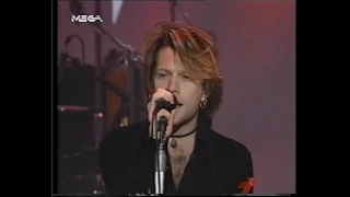 Download Bon Jovi - Bed of roses live @ American Music Awards (1993) MP3