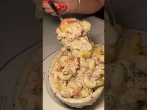 The TRUFFLE LOBSTER MAC from Rocco Steakhouse in Midtown, Manhattan NYC! 🦞🧀🍝🔥 #DEVOURPOWER