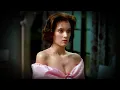 Winona Ryder as Dinky Bossetti