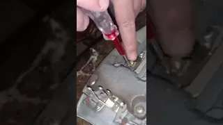 مكواة الملابس مابتسخنش اوضعيفه 