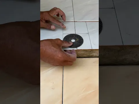 A solution for straightening uneven tile lines.