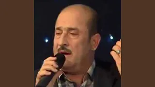 ابكي على عمري اللي فات دندنها