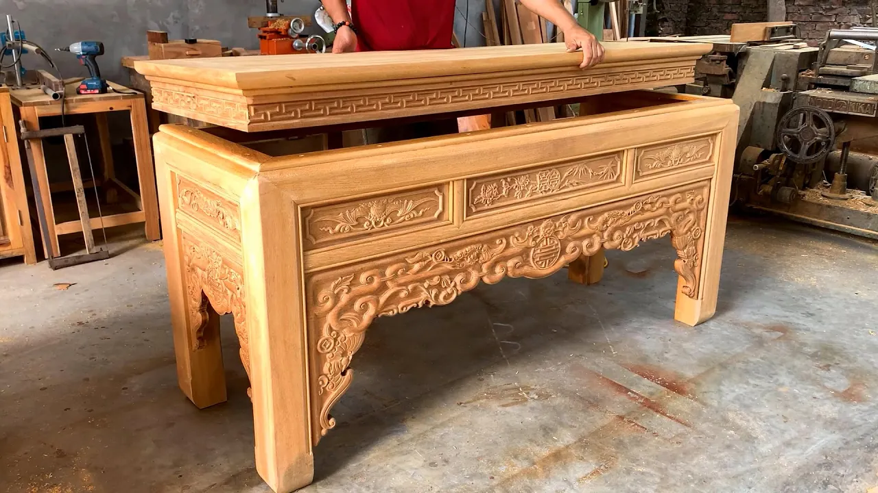 Ingenious Woodworking Workers At Another Level / Make a Wooden Display Table For The Palace