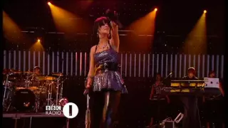 Download Rihanna - Umbrella (BBC Radio 1's Big Weekend 2007) MP3