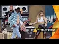 Download Lagu Miley Cyrus - Party In The USA/Old Town Road/Panini (Glastonbury 2019)