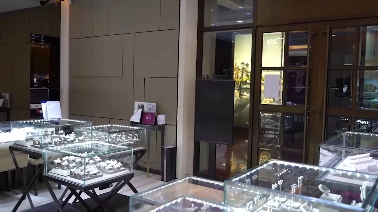 FRANK & CO. LEONA RING; REKOMENDASI CINCIN BERLIAN MELAMAR/LAMARAN. CINCIN TERMURAH DI FRANK & CO?