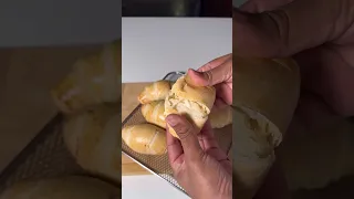 ميني كرواسون بالحليب ولذيذ 