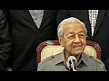 Download Lagu Dengan ini timbunan wang BERBILION DITEMUKAN di kediaman Mahathir?