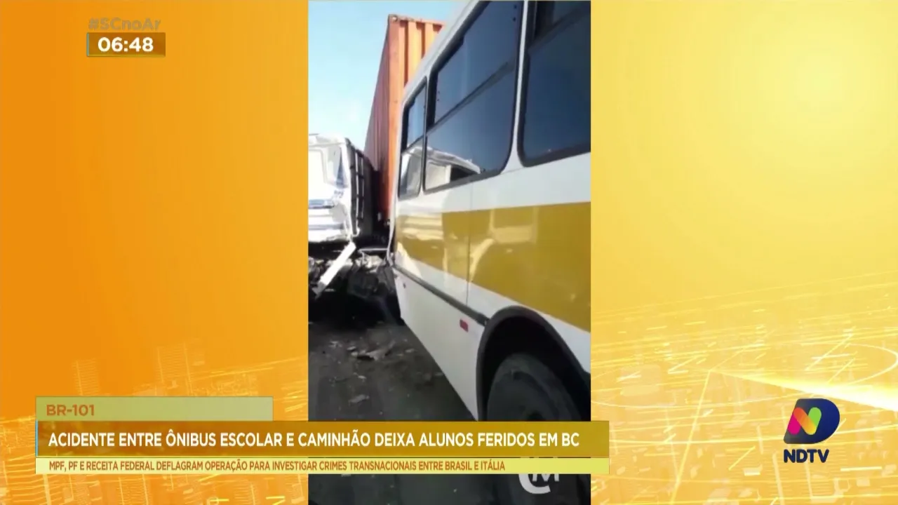 Acidente entre ônibus escolar e caminhão deixa feridos em Balneário Camboriú