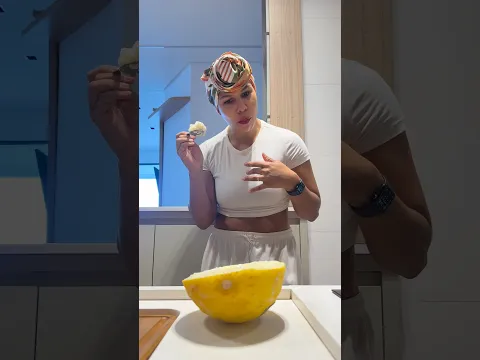 Um tico tico pra Amanda Miranda provar 😂 #hack #humor #react React to: @veganbunnyelle
