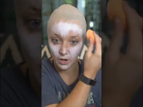 Дженна и стул