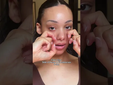 Using @Clinique moisture surge active glow serum and moisture surge 100h #CliniquePartner