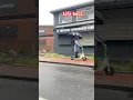 Download Lagu How to not get wet on a scooter #scooter #howto #lifehacks #trending #shorts #viral