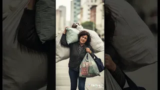 ألبوم صور ناقص حاجات اولهم انت 