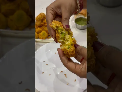 Papa to bas yahi *पूछते* hai ki aaj kya ban raha hai🥲😅#delhiist #ytshorts #vadapav #maggicutlet