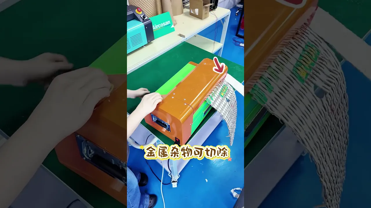Schneiden Sie Abfälle mit dem Kartonzerkleinerer, machen Sie Abfall zu wertvollem Verpackungsmaterial.