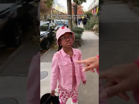 Can’t have nothing with kids 😩 #trickortreat