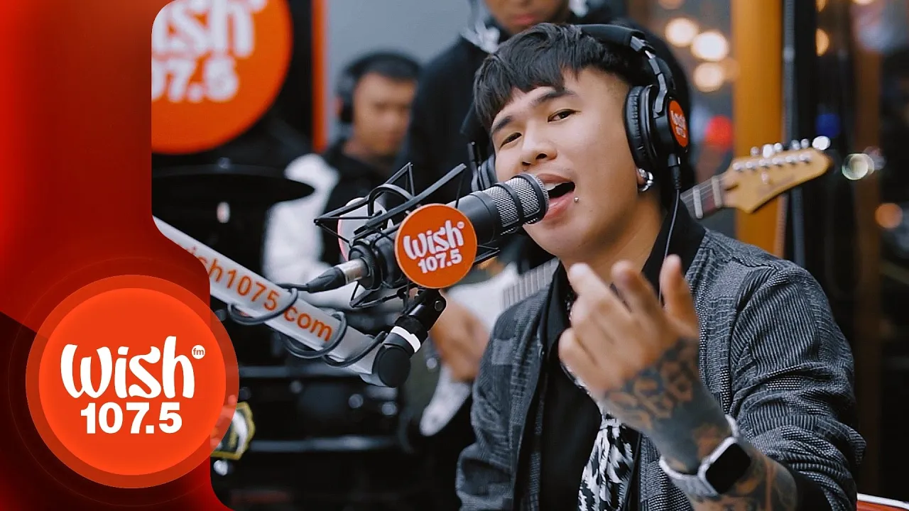 Marko Rudio performs "Ulan" LIVE on Wish 107.5 Bus