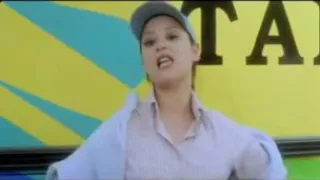 لما حد يسالنى انتى سنجل لية انا مبحبش حد يقولى رايحة و جاية منين 