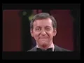 Bobby Darin sings "Mack the Knife"