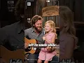 Lagu A long recorded video, sweet singing, father daughter ensemble, and praise from the whole audience