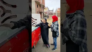 خلاص ام حنان هتسيب البلد كله عشان حنان ترتاح 