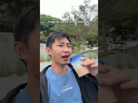 Ngopi di kafe sambil lihat pemandangan seindah ini di Takengon