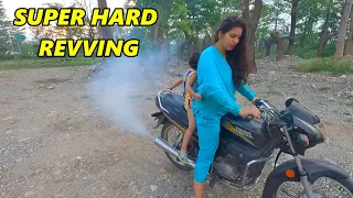 Download GIRL SUPER HARD REVVING BIKE 😲🔥🔥🔥 #girlrider #revving #vintage MP3